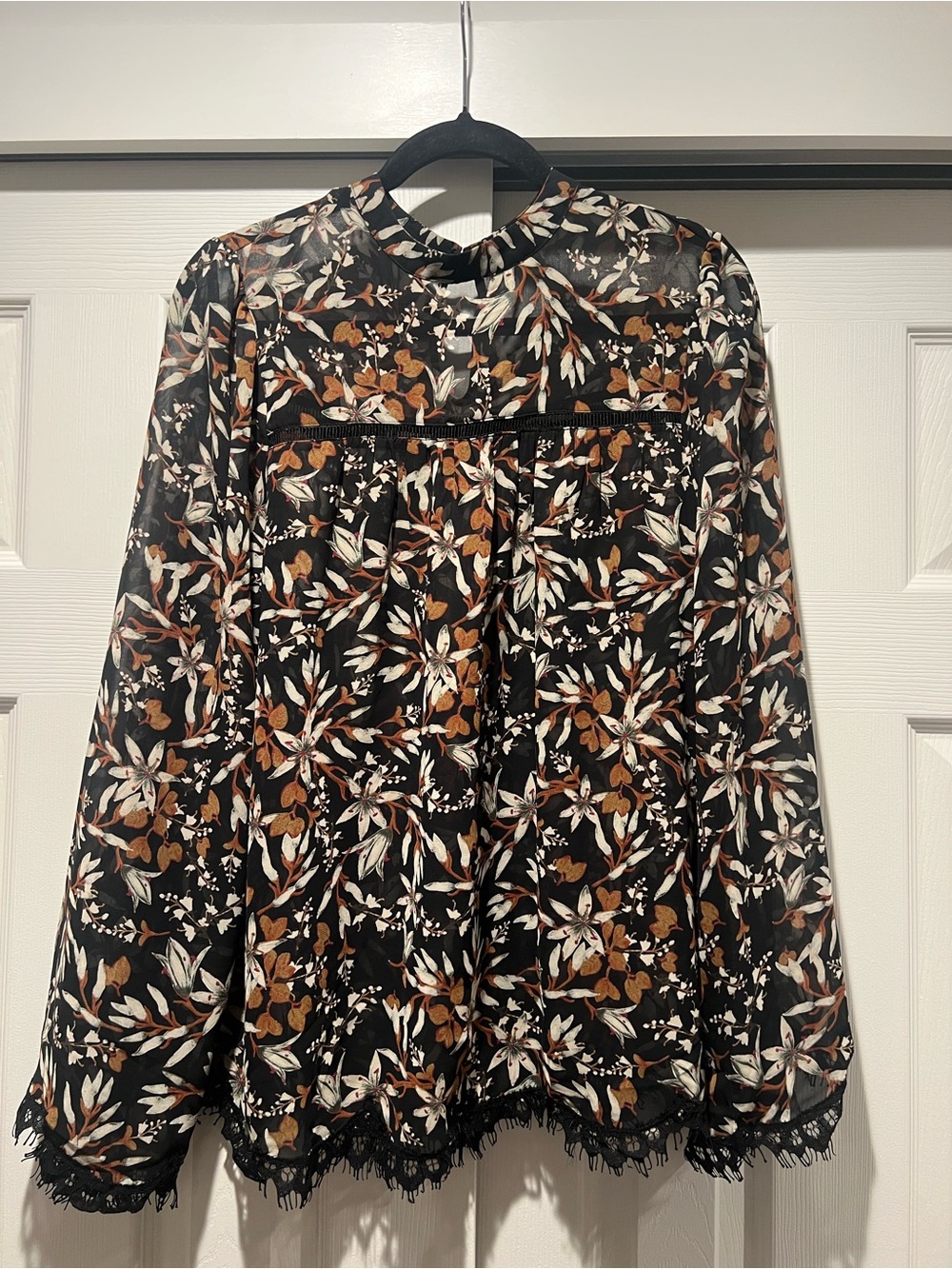 Max Studio Black Floral Lace-Trim Long Sleeve Blouse